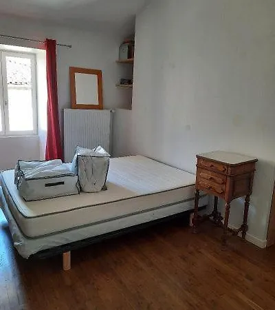 Jolie Maison Au Bord De La Riviere *