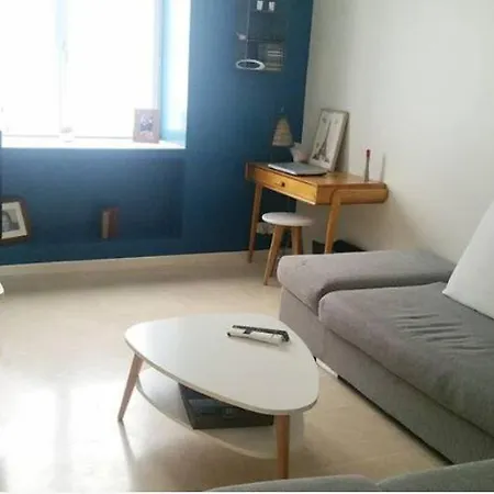 Jolie Maison Au Bord De La Riviere Vivonne